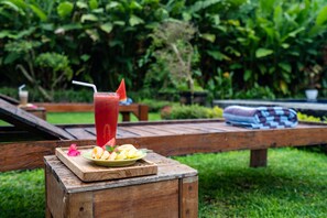 Outdoor pool, sun loungers - KINTAMANI Paradise (Kintamani)