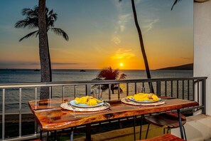 Outdoor dining - Sugar Beach by Coldwell Banker Island Vacation (Kihei)