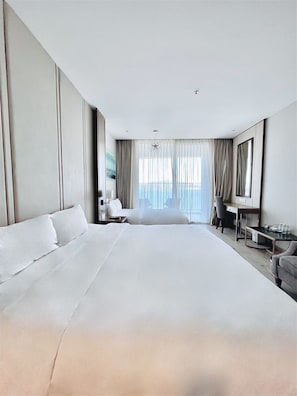 Habitación doble Confort de uso individual | Ropa de cama de alta calidad y escritorio 