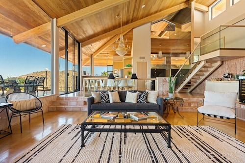 49 Palms Park Pl Joshua Tree National Park, Amazing views 5 ac estate Pool Spa