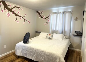 4 Schlafzimmer, Schreibtisch, Bügeleisen/Bügelbrett, Reisekinderbett