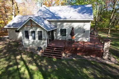  Home with Lake Access and 2023 Tri-toon available to rent