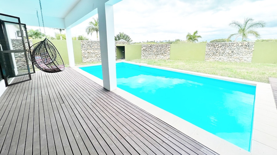 Paradise Villas