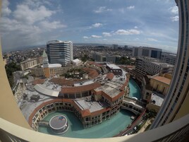 Luxury Condo, Multiple Beds, Canal View | Balcony view