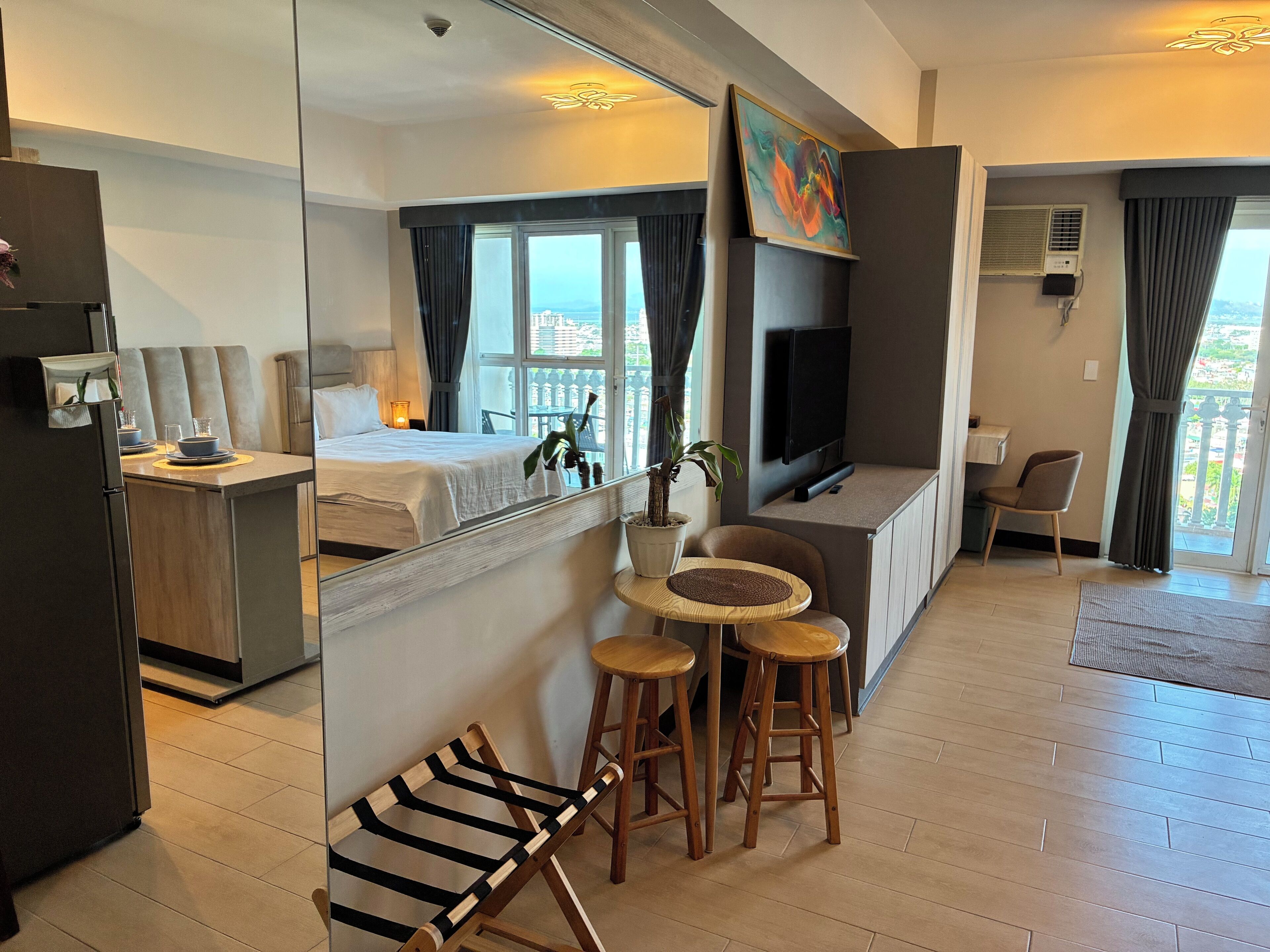 1 chambre, bureau, espace de travail pour ordinateur portable