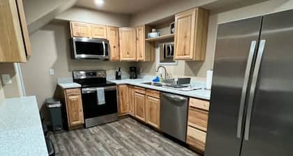 Chalet style apartment Centrally Located in Wasilla