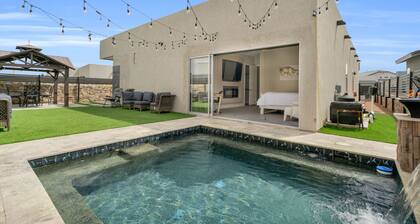 Oasis in the Desert-Heated Pool