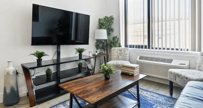 Luxury 1BR 30 Mins to Manhattan Evonify