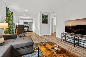 Apartment - Modern 2BR Near UT Hyde Park Evonify (Austin)