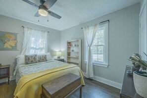 2 室のベッドルーム、WiFi、ベッドシーツ