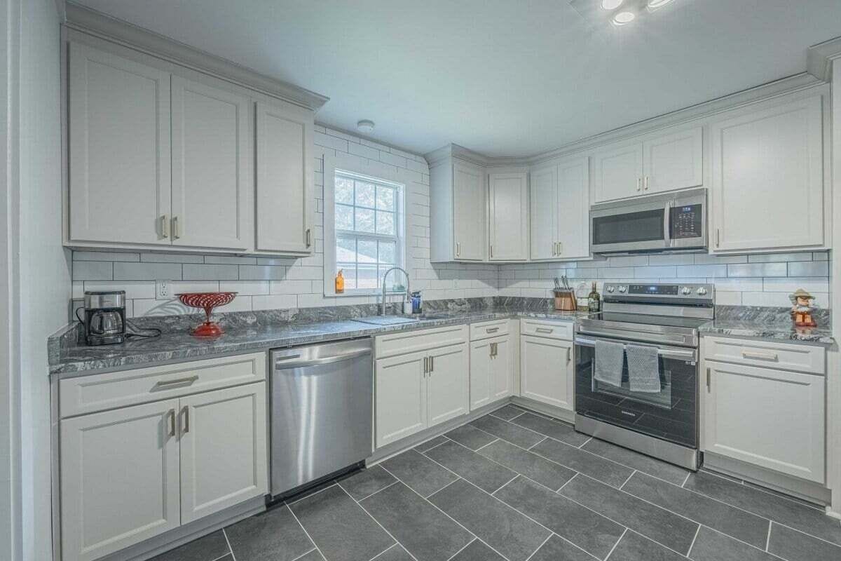 ثلاجة، ميكروويف، فرن، موقد طهي مسطح