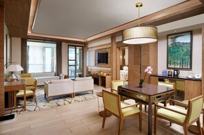 Ropa de cama de alta calidad y minibar 