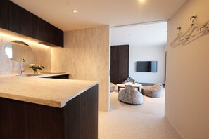 舒��适四人房, 无烟房 (Tatami Room) | 免费 WiFi、床单