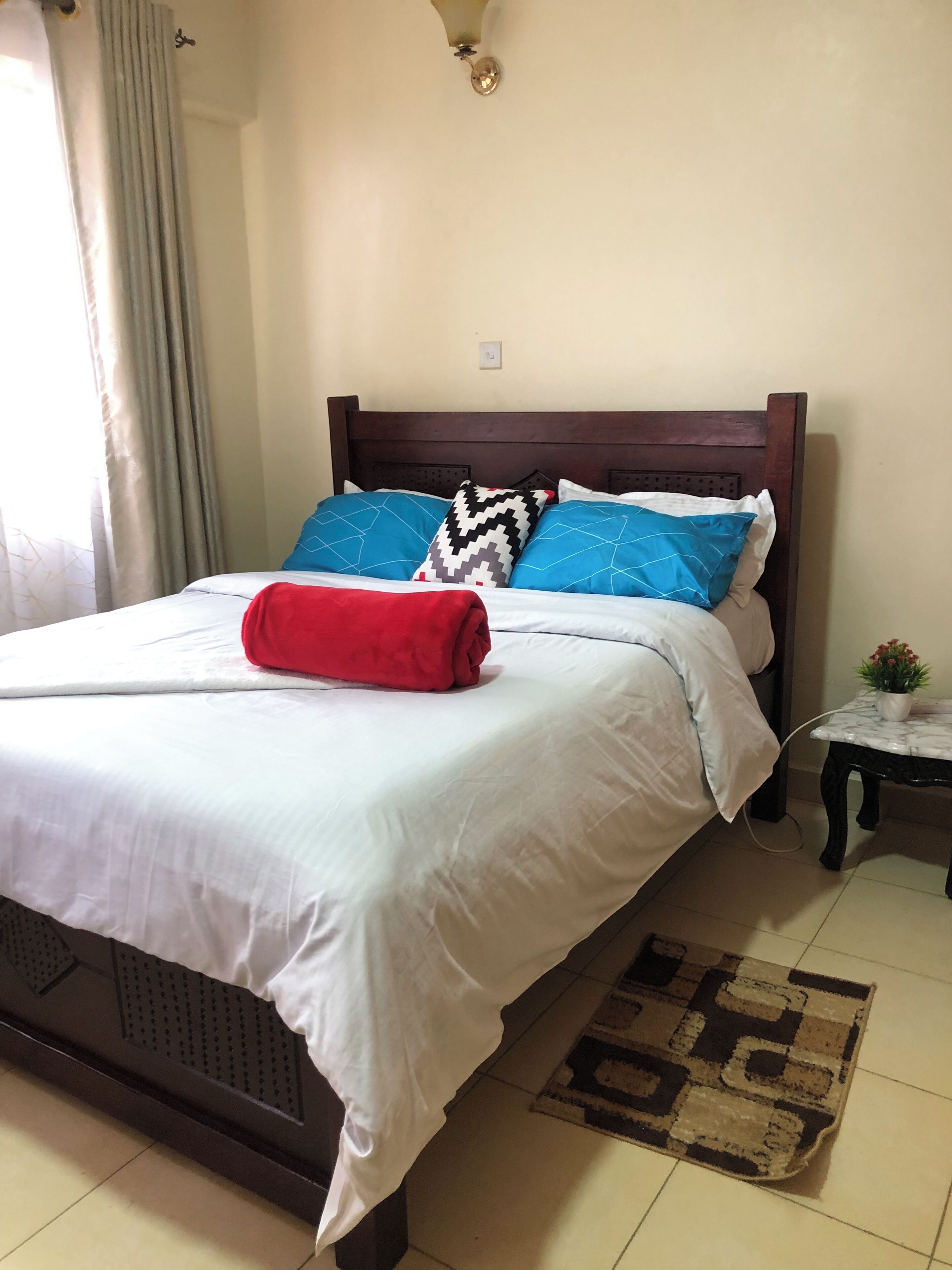 1 habitación, tabla de planchar con plancha, wifi gratis y ropa de cama 