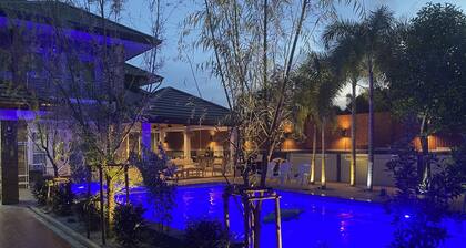 Lets Chill Pool Villa Najomtien Sattahip