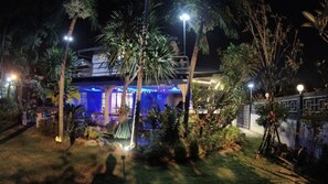 Let's Chill Pool Villa Pattaya Najomtien 42 | Nappalirész | Okostévé