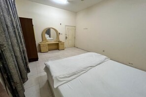 2 bedrooms, laptop workspace, free WiFi, bed sheets