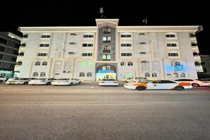 Front of property - Super OYO 149 Bait Al Ghubaira Furnished Flat (Salalah)