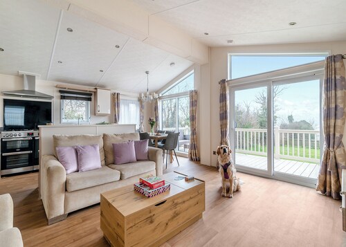 Cannington Lodge (Pet friendly)