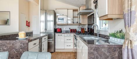 Fridge, oven, stovetop, toaster