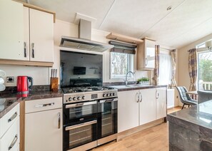 Fridge, oven, stovetop, toaster