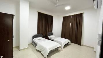 Standard Apartment | Laptop workspace, free WiFi, bed sheets