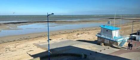 Na praia