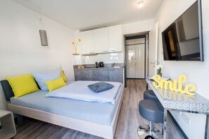 1 Schlafzimmer, Schreibtisch, Reisekinderbett, kostenloses WLAN