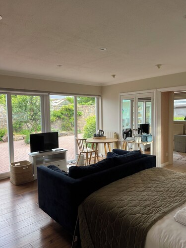 Elegant studio and tranquil pool, central location.