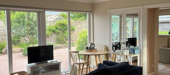 Elegant studio and tranquil pool, central location.