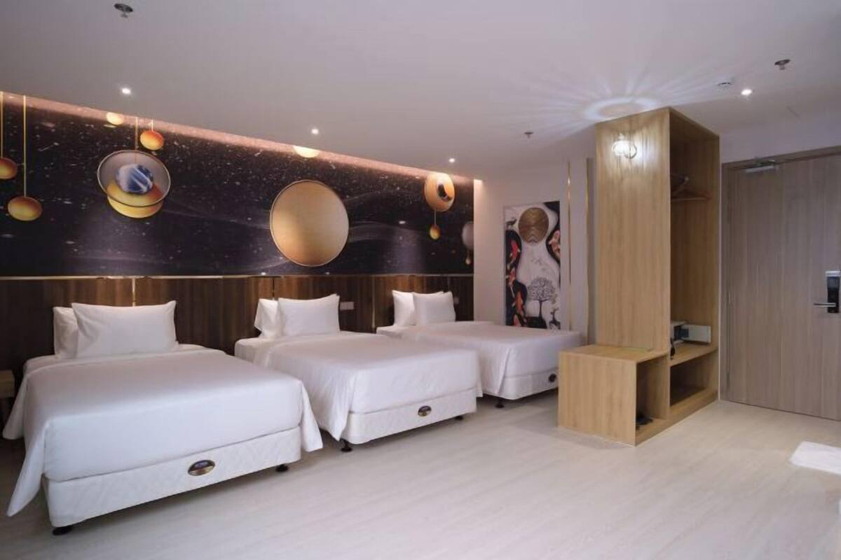 Minibar, desk, blackout drapes, soundproofing