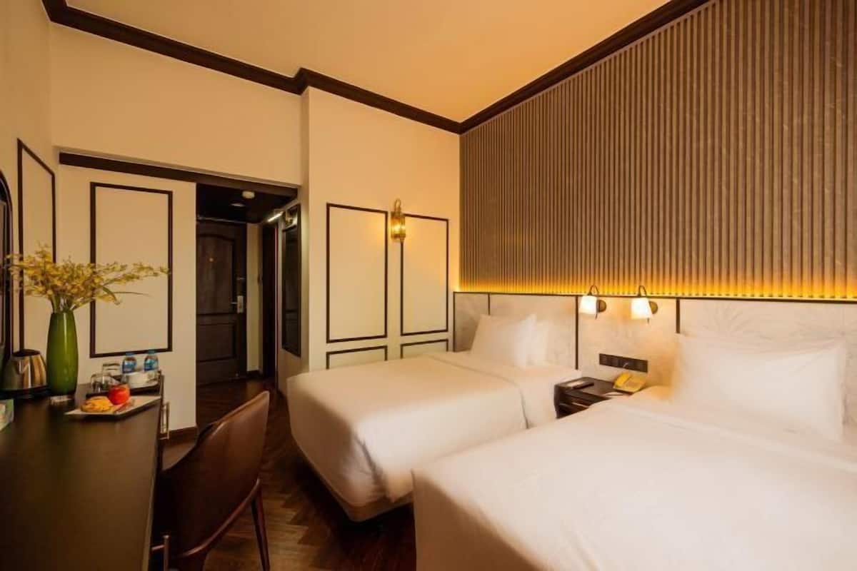 Minibar, desk, blackout drapes, soundproofing