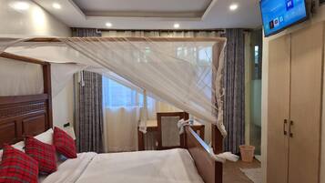 Desk, blackout drapes, free WiFi, bed sheets