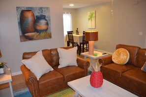 TV, Netflix, Hulu, streaming services