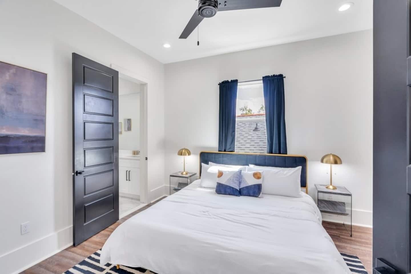 5 bedrooms, desk, iron/ironing board, travel cot