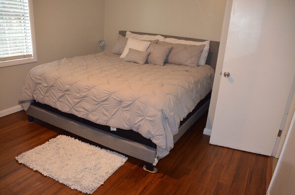 2 bedrooms, desk, iron/ironing board, free WiFi