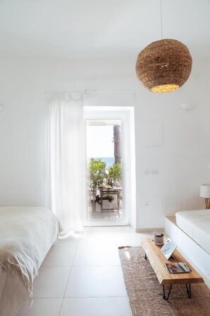 Hypo-allergenic bedding, down comforters, in-room safe, soundproofing - Break For Two (Agropoli)