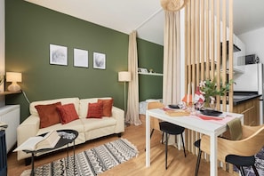 TV - Jaworska 4A Wrocław | Quiet Studio | Air conditioning (Wroclaw)