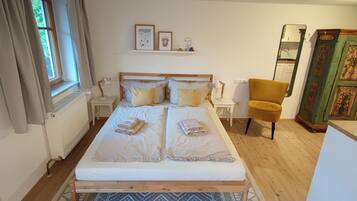 1 bedroom, travel crib, free WiFi, bed sheets