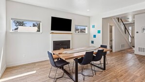 Dining - My Glacier Getaway - 3 min to downtown Kalispell! (Kalispell)