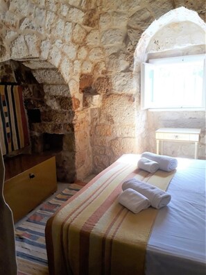 10 Schlafzimmer, Bügeleisen/Bügelbrett, Reisekinderbett