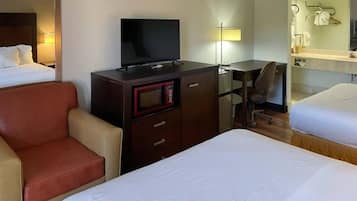 Skrivebord, blendingsgardiner, wi-fi (inkludert) og sengetøy