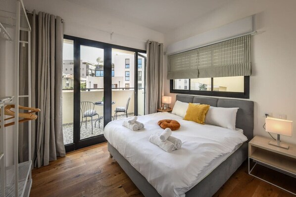 2 bedrooms, iron/ironing board