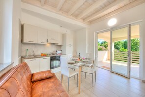 Familienapartment, Mehrere Schlafzimmer, 2 Bäder (Golden Terrace) | Innenbereich