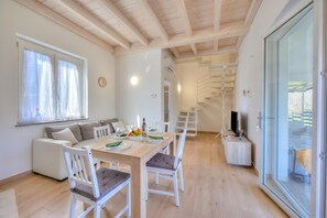 Familieleilighet, flere soverom, 2 bad (Sunflower Terrace) | Spiseområde
