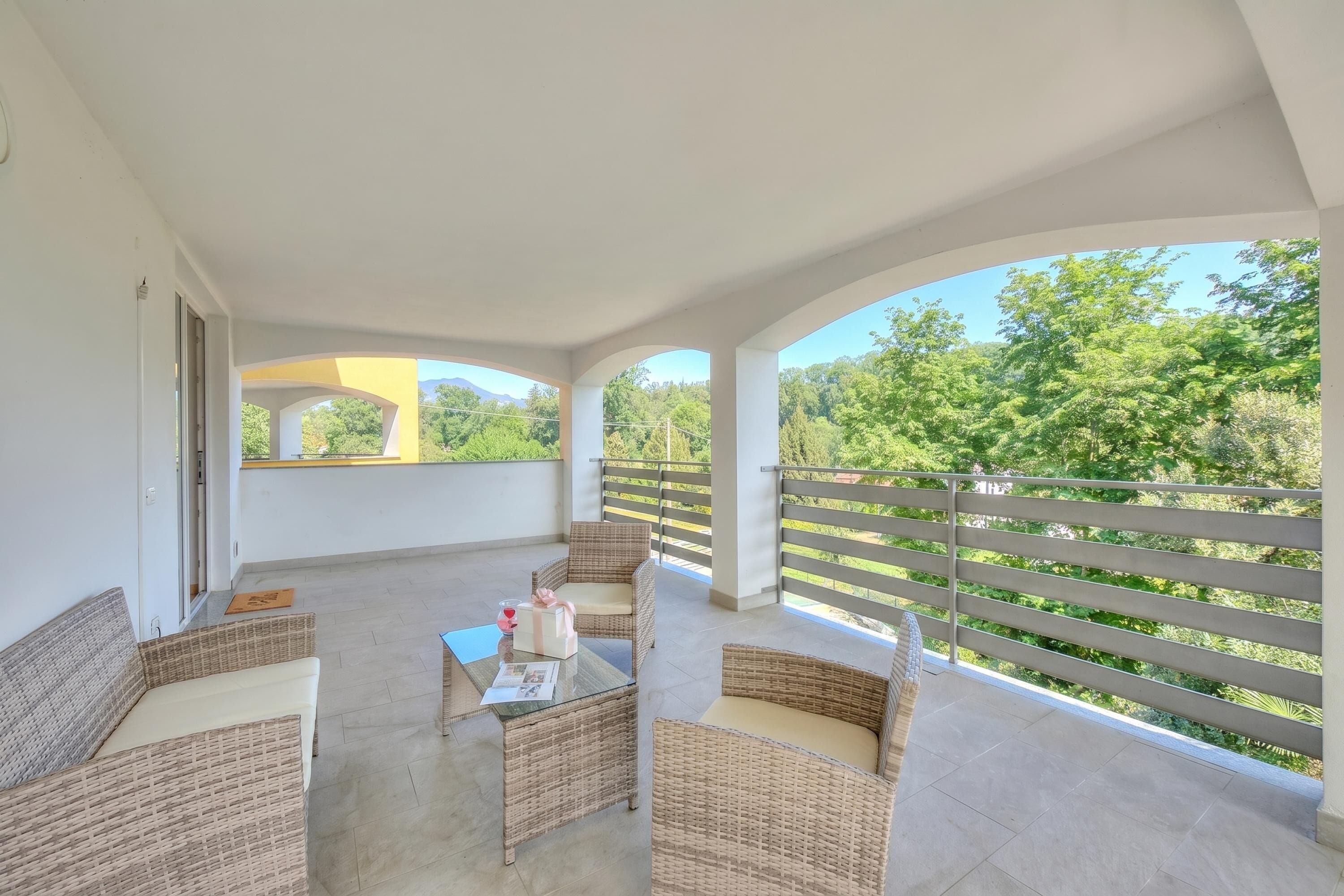 Family Apartment, Multiple Bedrooms, 2 Bathrooms (Golden Terrace) | Terrace/patio