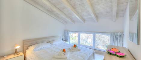 Family Apartment, Multiple Bedrooms, 2 Bathrooms (Golden Terrace) | 2 bedrooms, free WiFi, bed sheets