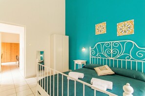 Family Apartment, Multiple Bedrooms, 2 Bathrooms (Sicula home in the city center) | 3 bedrooms, laptop workspace, free WiFi, bed sheets - Sicula home in the city center (Catania)