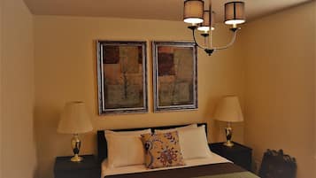 Apartment, 3 Bedrooms, City View | 4 bedrooms