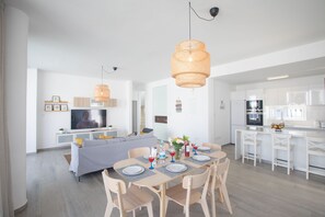Villa, 4 Bedrooms, Private Pool, Garden View | Room amenity